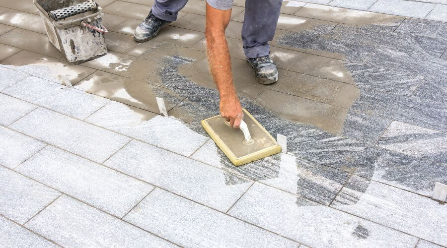 Professional gutter cleaning in Bellevue, TX